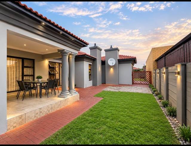 3 BEDROOM HOUSE FOR SALE IN VANDERBIJLPARK SE 6